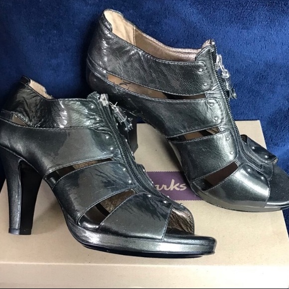 SÖFFT | Metallic Heels - Picture 2 of 5